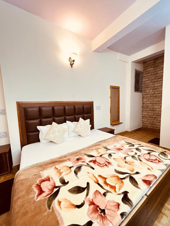 Residence Inn Homestay Шімла Екстер'єр фото