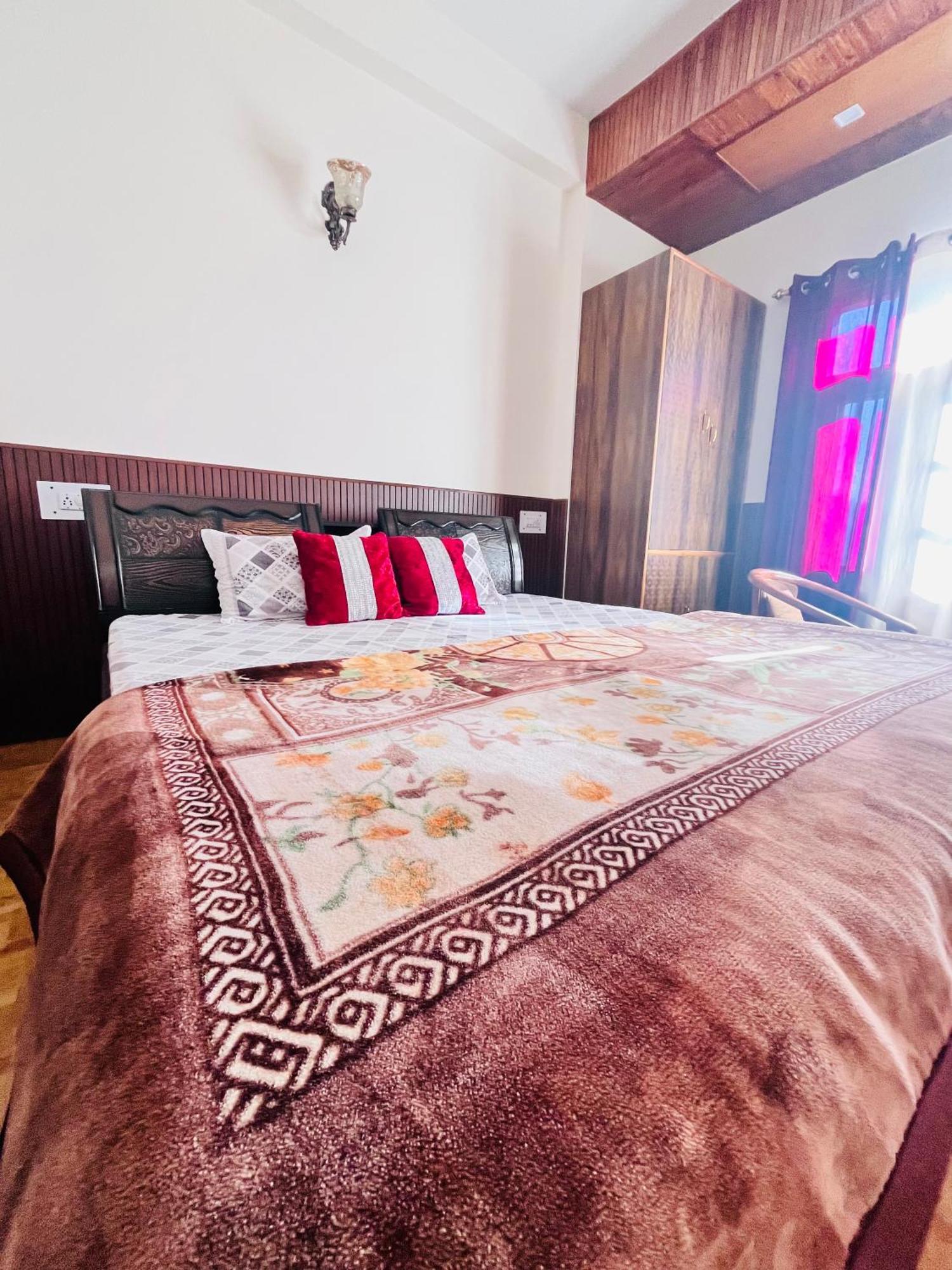 Residence Inn Homestay Шімла Екстер'єр фото